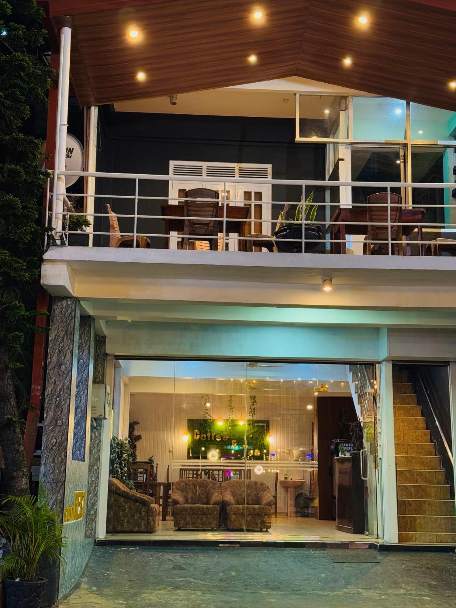 Hotel Siumi Rest Nallathanniya Esterno foto
