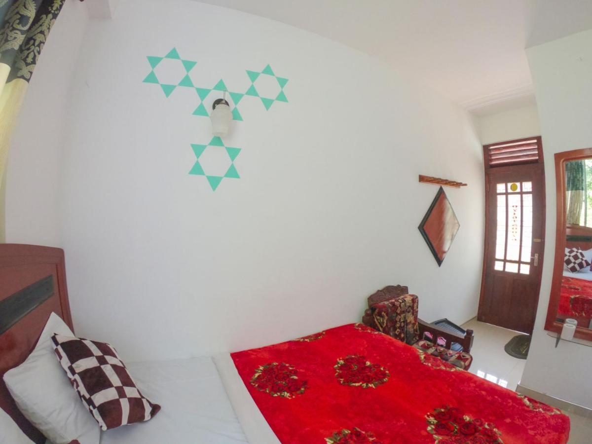 Hotel Siumi Rest Nallathanniya Esterno foto