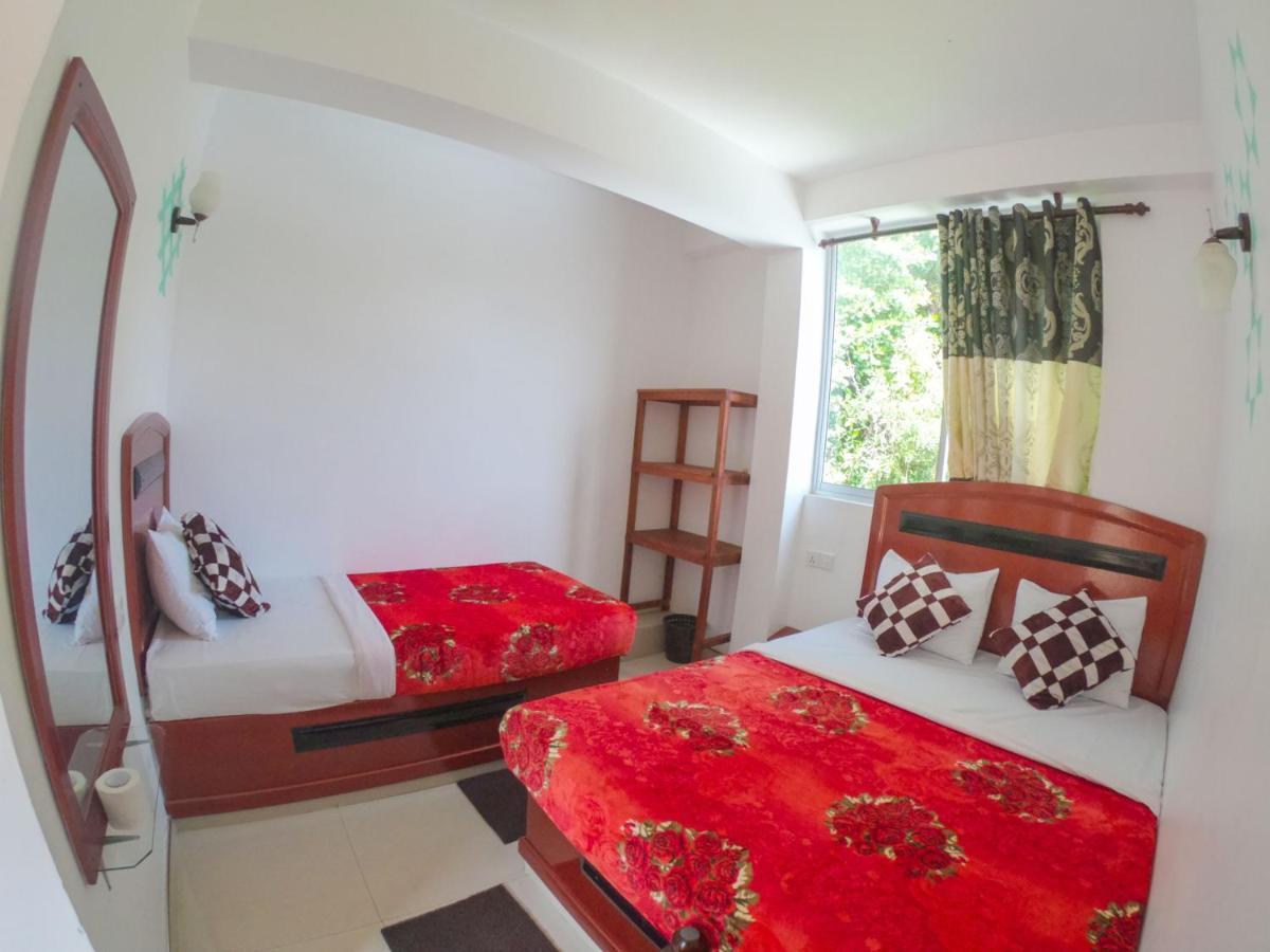 Hotel Siumi Rest Nallathanniya Esterno foto